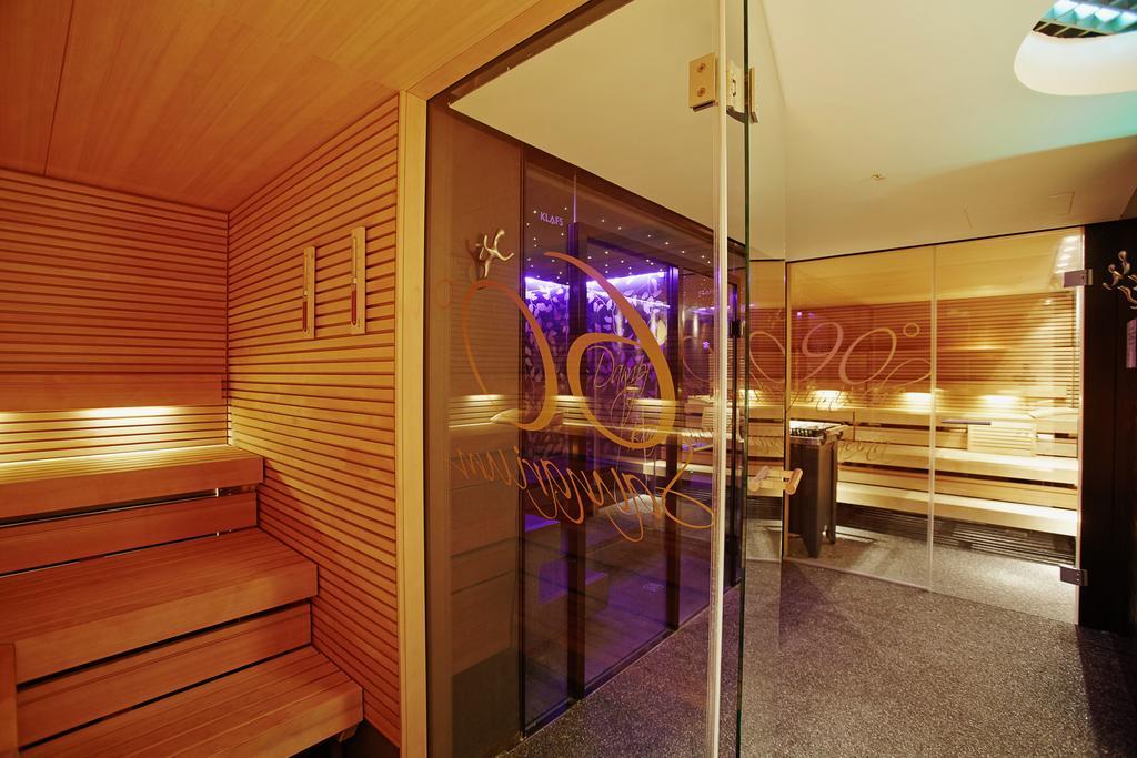 Savoy Hotel โคโลญ ภายนอก รูปภาพ